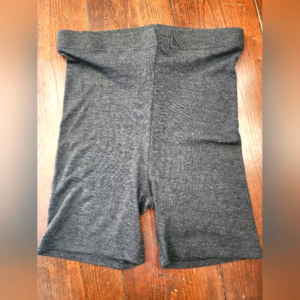 Fabletics Restoreknit Slim Shorts Size Large